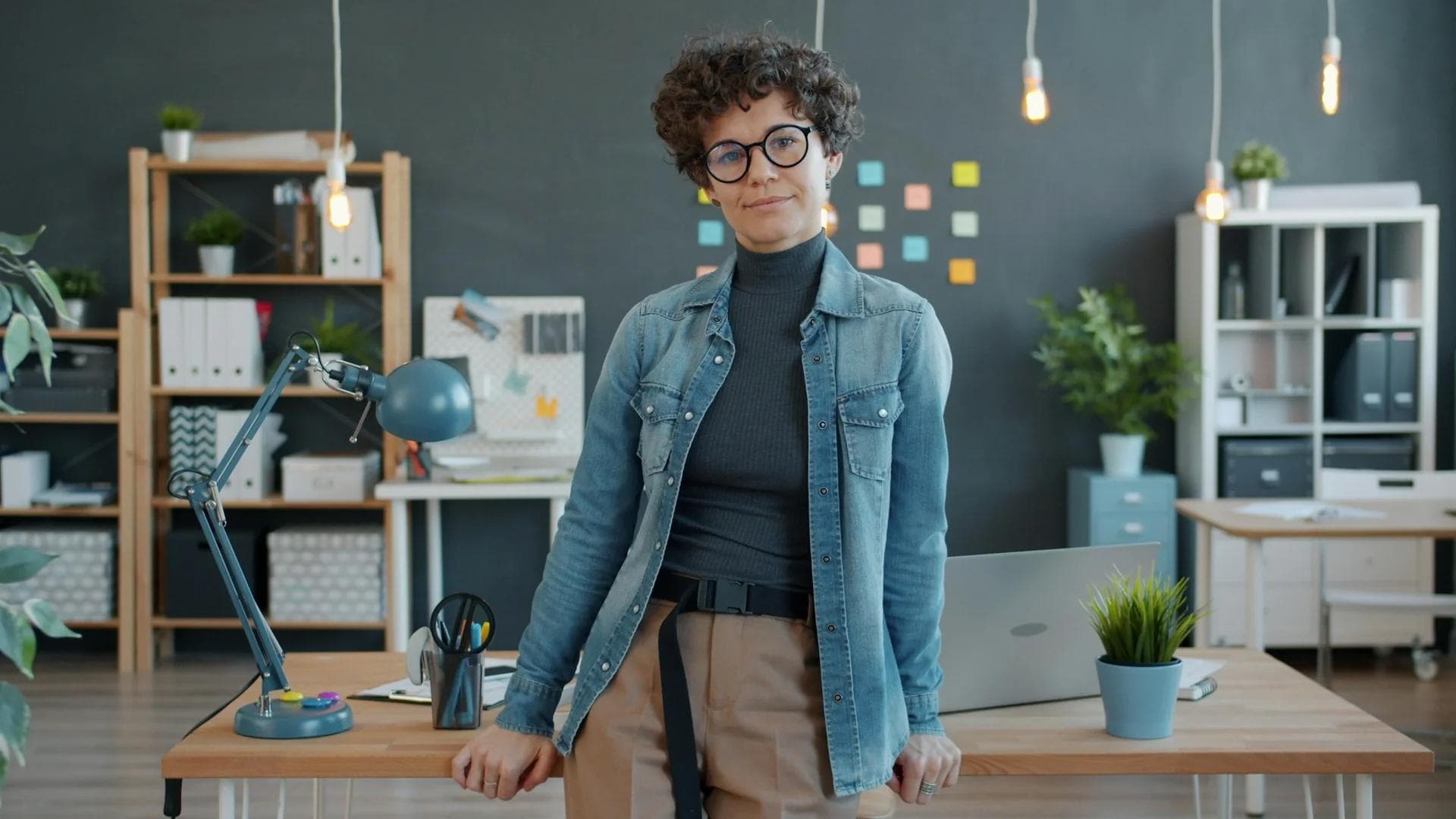The Ultimate 9-to-5 Style Guide: Effortless Work Outfit Ideas for Women Who Want Comfort and Polish