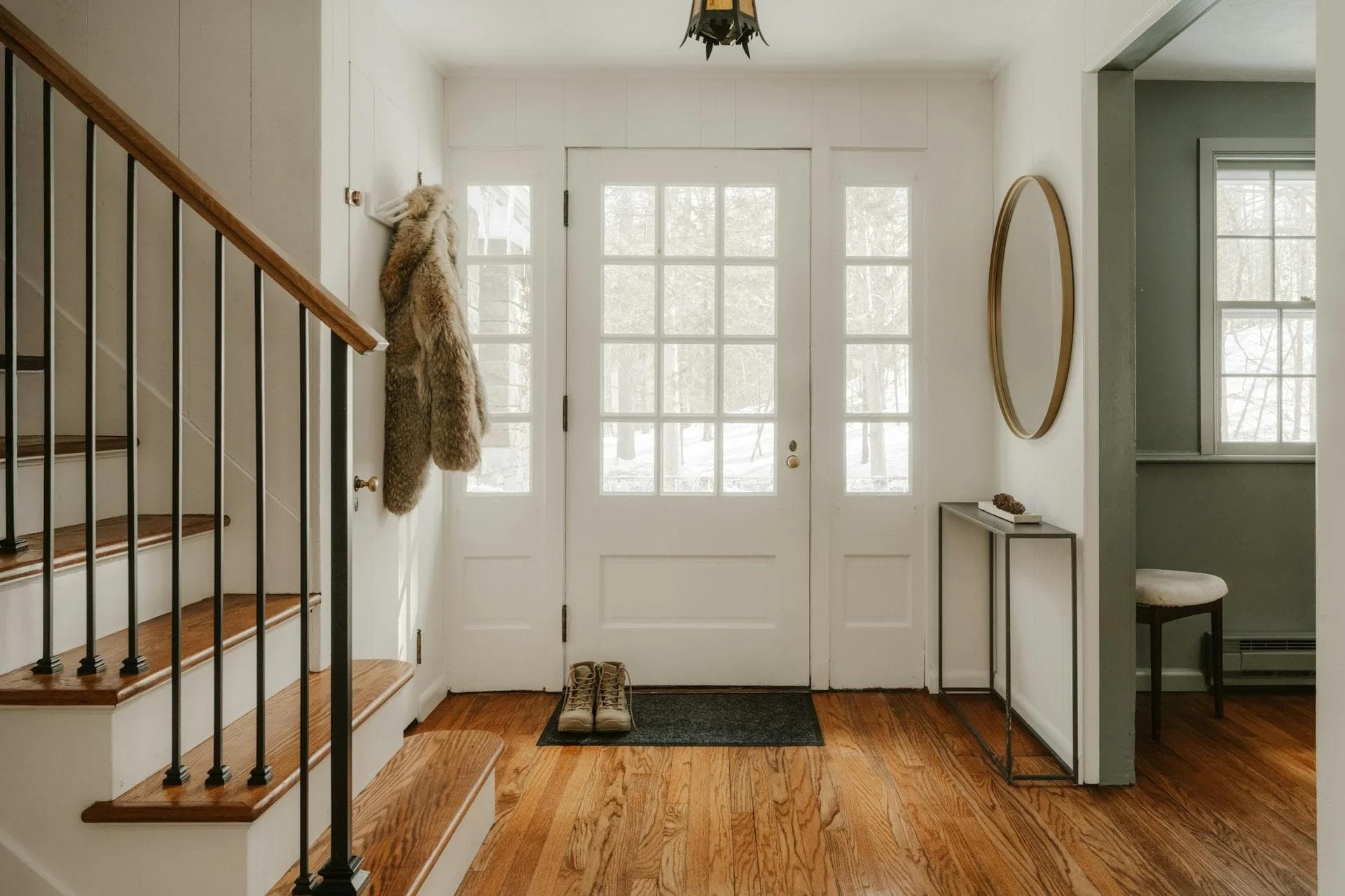 Entryway Decor Ideas That Make a Great First Impression
